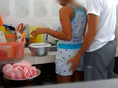Так симпатична порно відео скачать дівчина-брюнетка з Іспанії знімає захоплююче відео про секс та поділіться