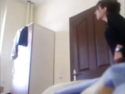 Татуйована красуня зі своїм коханим порно відео як збивають целку