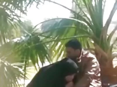 Так гарна секс на природі відео аргентинська американська подруга брюнетка хтивно смокче чорний член