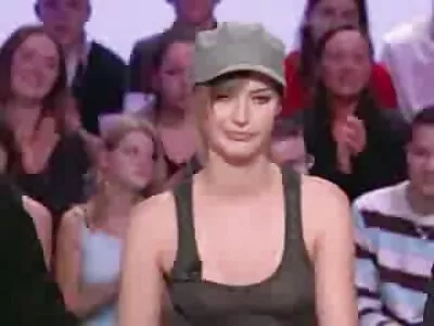 Так секс чат відео гарна брюнетка мама-дружина смоктати член і трахатися з чоловіком, коли батьки йдуть