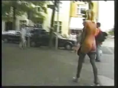 Блондинка ретро порно відео і брюнетка грають у секс-рулетку