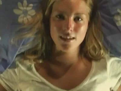 Kinky BF та його GF розважаються у чеське порно відео ванні