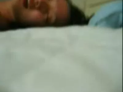 Блондинка милашка відео секс з мамою використовує свій вібратор, щоб зійти