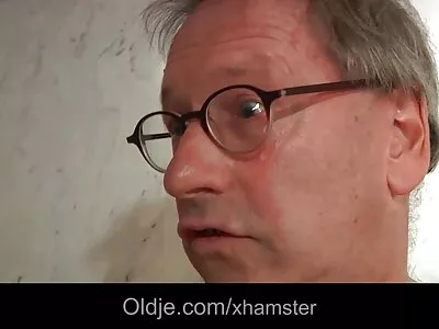 Підліток піклується про член масаж порно відео